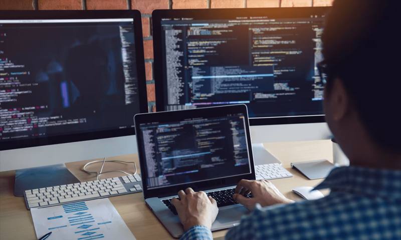 数据科学选型:R与Python如何赋能殷都区网站建设?